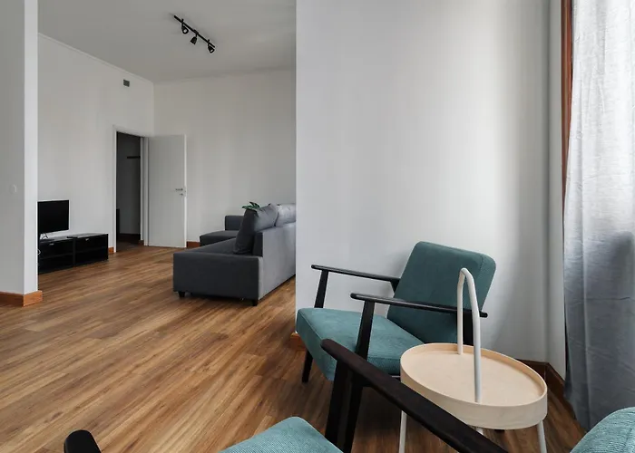 Joivy Chic 3-Bed Flat Near Colonne Di San Lorenzo